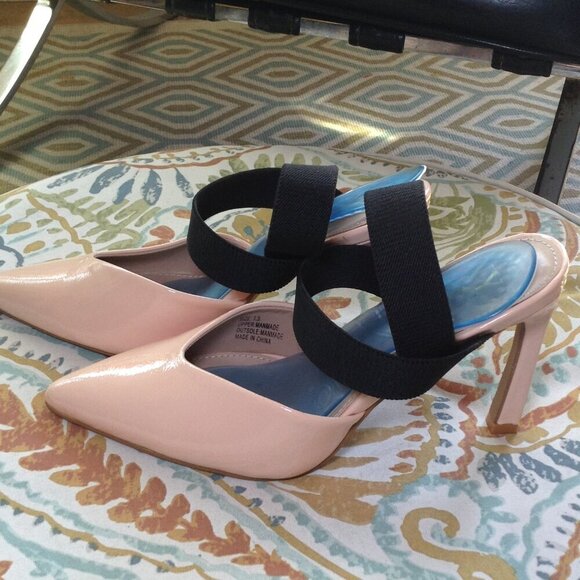 NY&Co.Pink Patent heeled mules, Pink and Black, Glam, Girlhoodcore, Valley girl - Picture 3 of 5